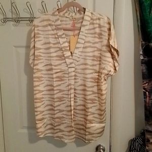 Entro brand tunic top